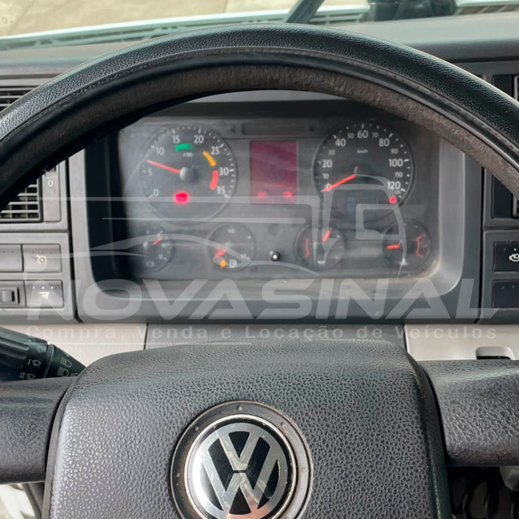 VW CONSTELLATIONS 24-250 - 2011 - Painel